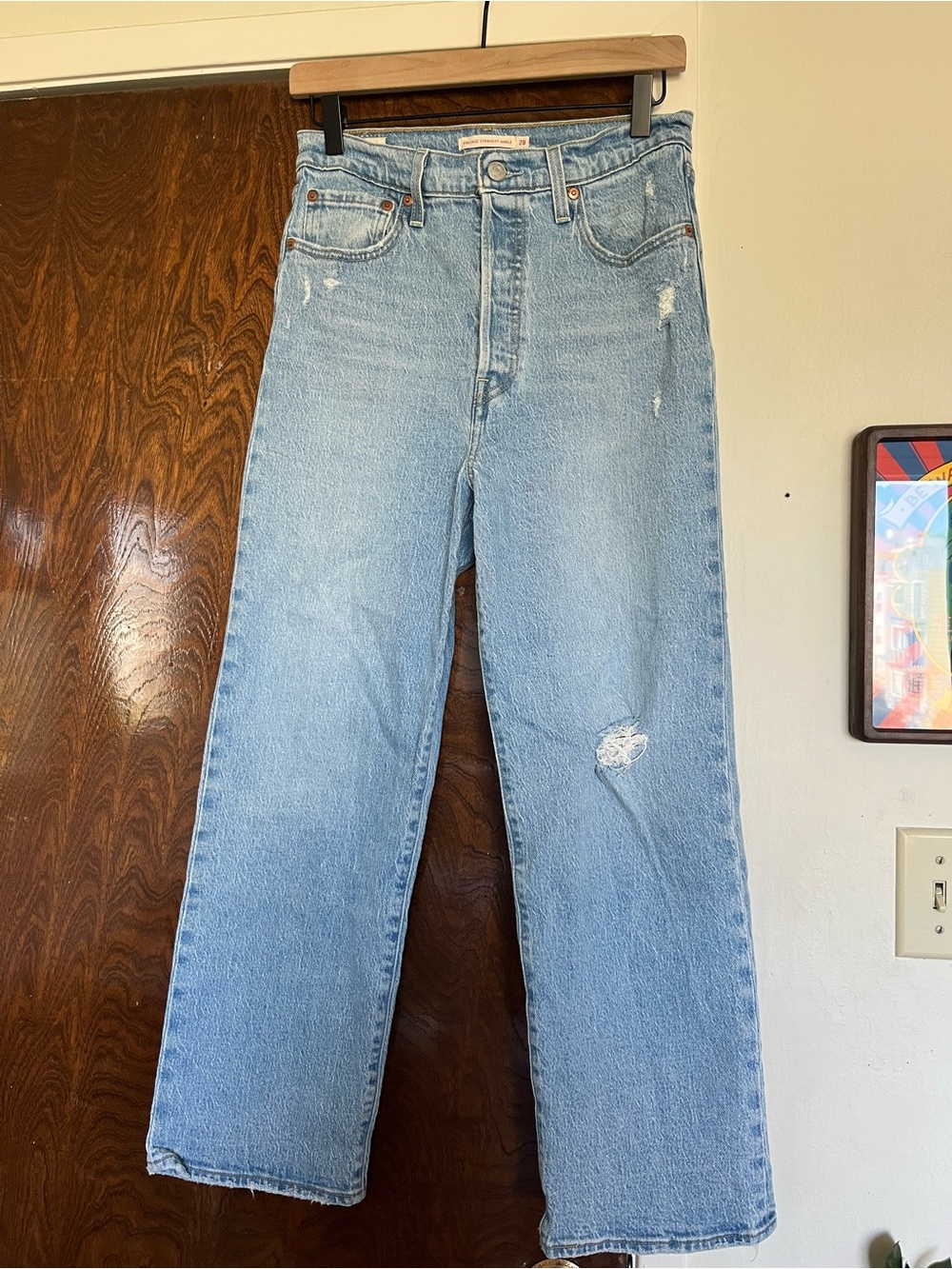 Levi’s Light Wash High-Rise Ribcage Straight Ankle Jeans